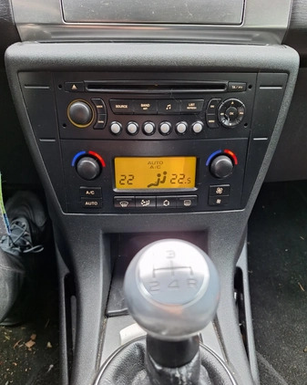 Citroen C4 cena 8500 przebieg: 234000, rok produkcji 2005 z Biała małe 301